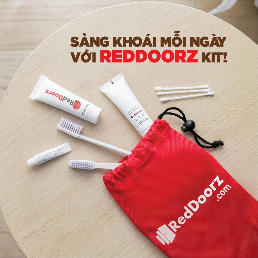 Reddoorz Near Tan Huong Market 2 Ho Şi Min Dış mekan fotoğraf