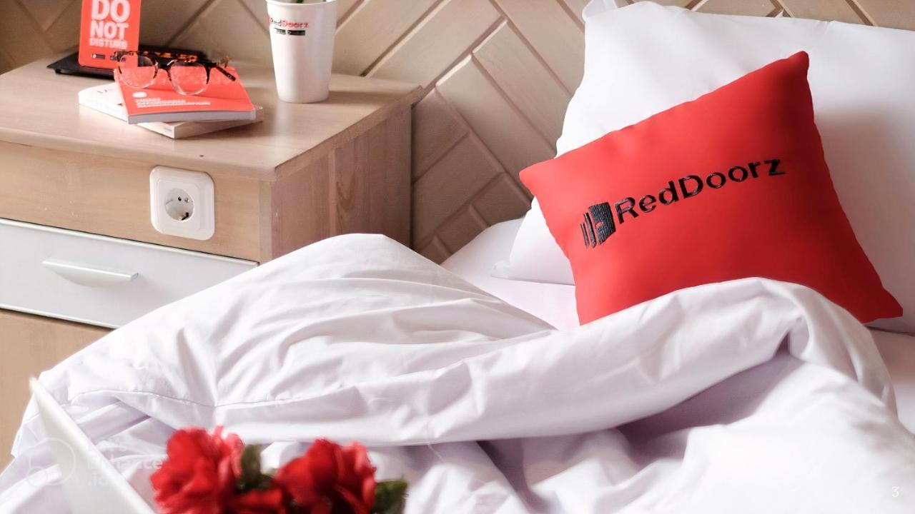 Reddoorz Near Tan Huong Market 2 Ho Şi Min Dış mekan fotoğraf